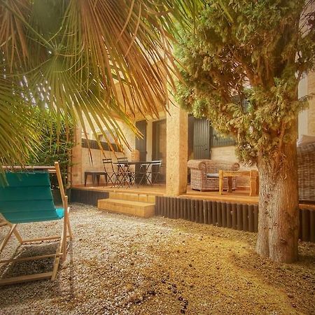 דירות איל-סור-לה-סורג Cocoon'Isle - Jardinet- Jacuzzi מראה חיצוני תמונה