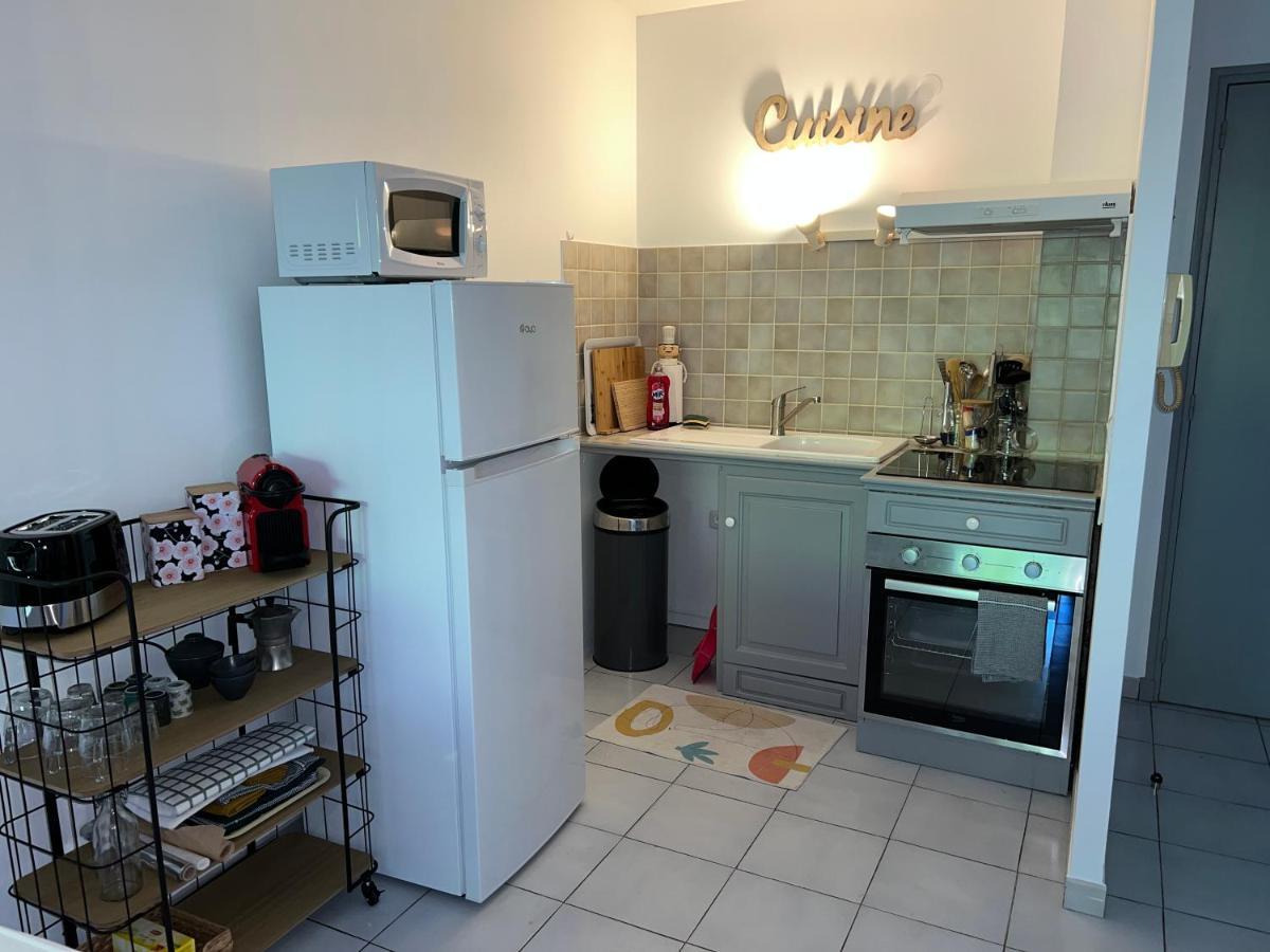 דירות איל-סור-לה-סורג Cocoon'Isle - Jardinet- Jacuzzi מראה חיצוני תמונה