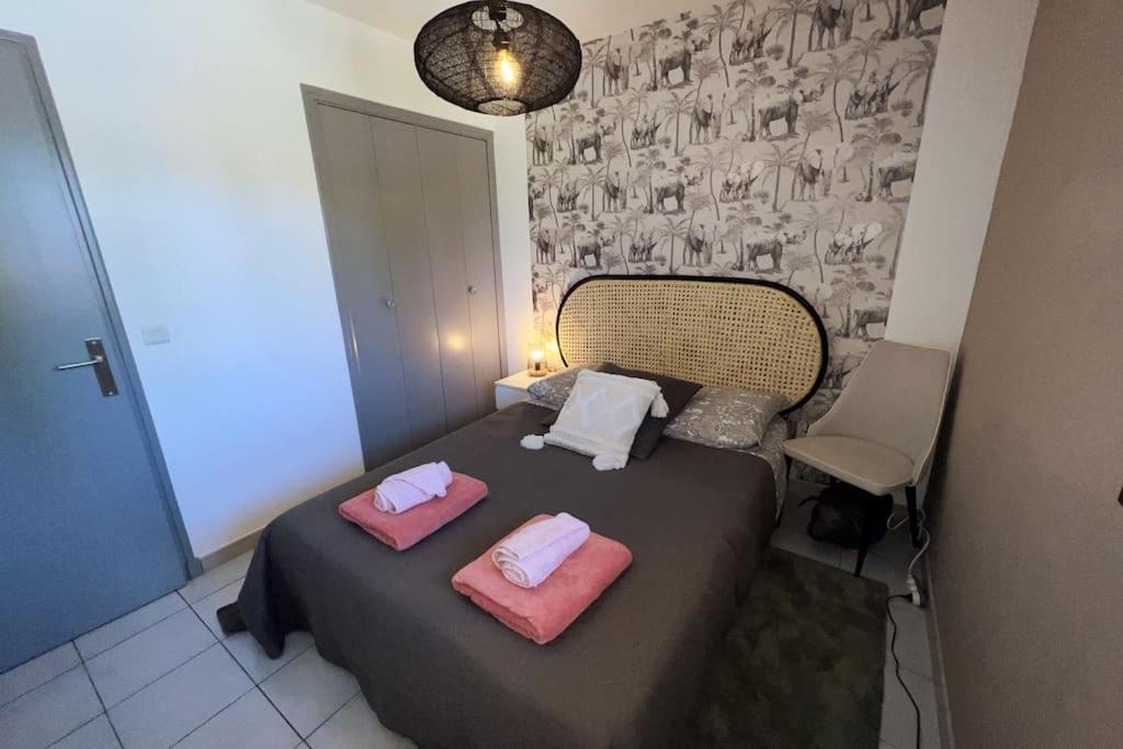 דירות איל-סור-לה-סורג Cocoon'Isle - Jardinet- Jacuzzi מראה חיצוני תמונה